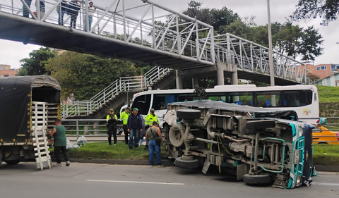 Cierre TOTAL de la vía al Llano: accidente pondrá a esperar a conductores