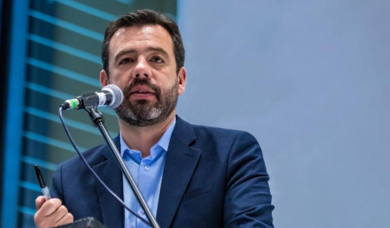 Galán llama a defender el metro de Bogotá