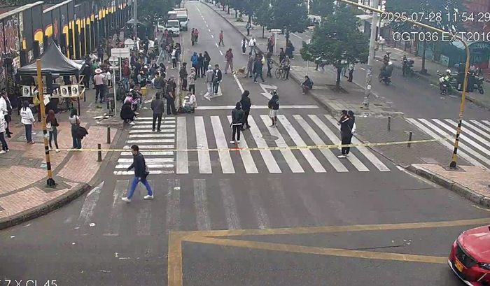 Bloqueo en la Calle 45 con Carrera 7A genera afectaciones en la movilidad