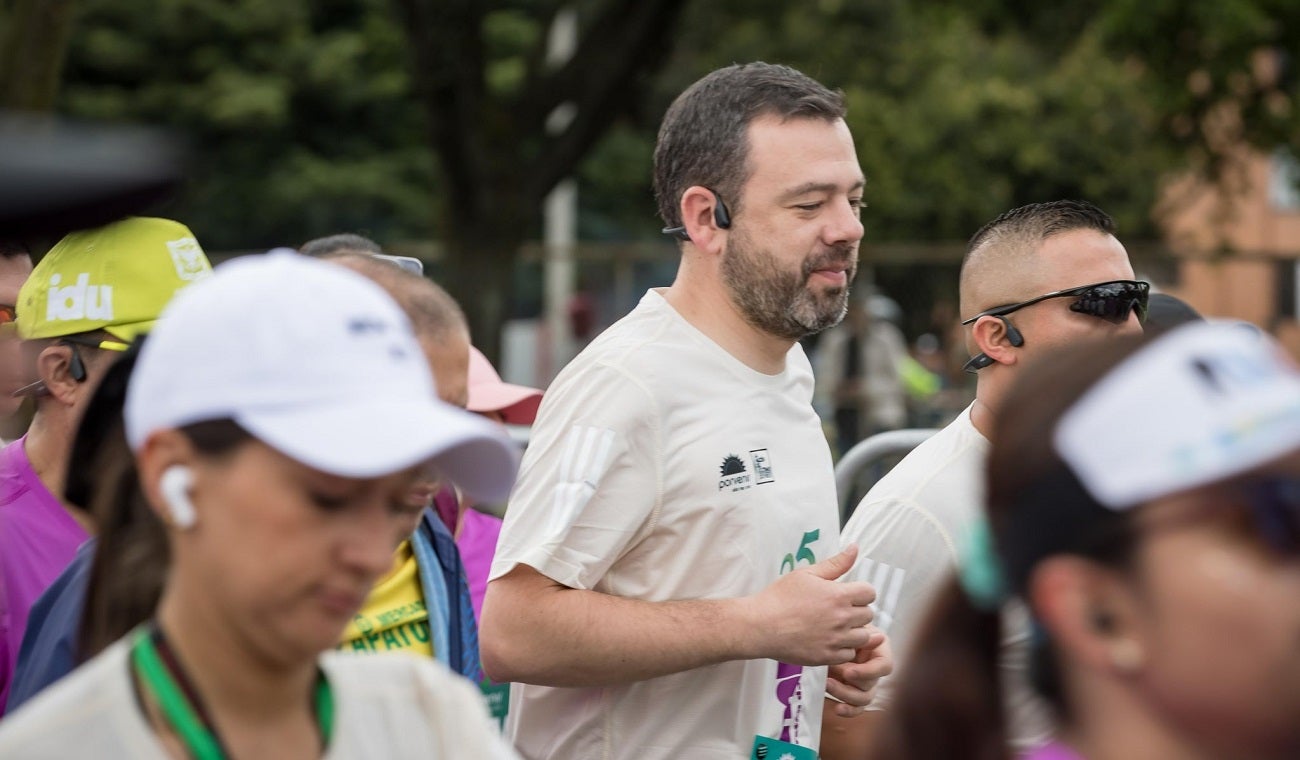 Carlos Fernando Galán en la Media Maratón de Bogotá 2025