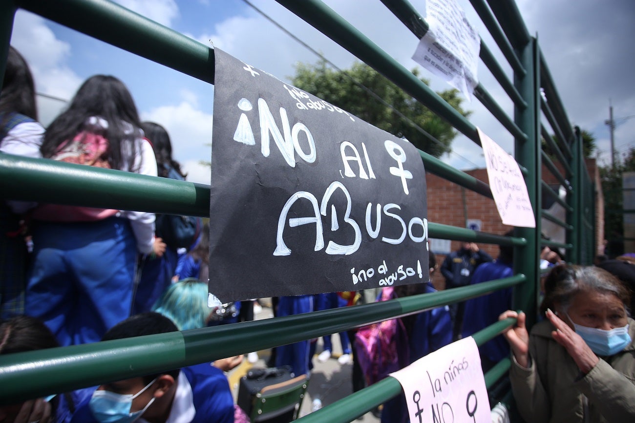 Abuso de niñas | Colegios | Protesta contra abuso escolar | Colegio | Bogotá | Marzo 2022
