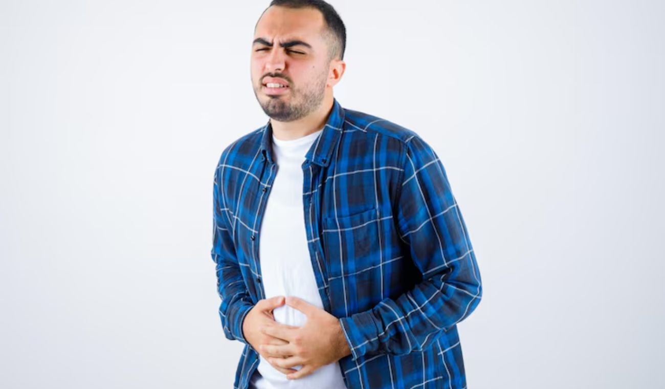 ¿Dolor de estómago frecuente? Señales que afectan el estado de ánimo