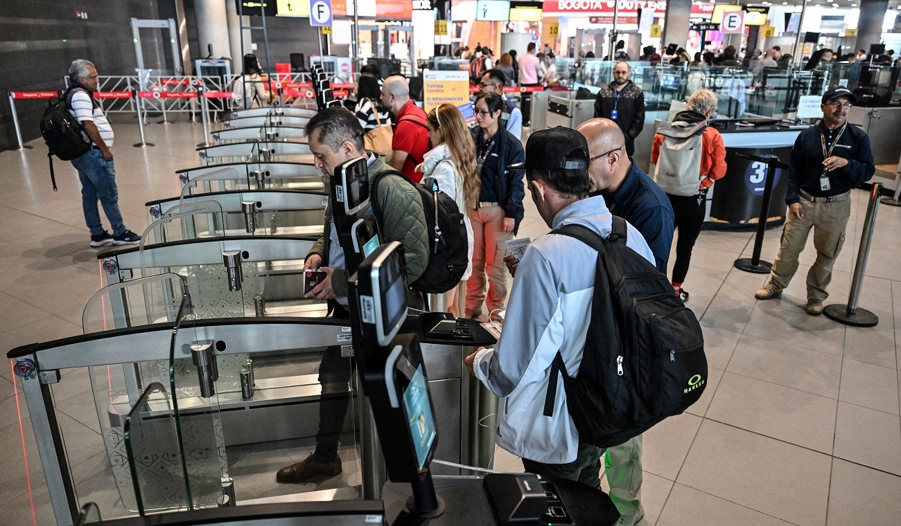 Migraciones en aeropuerto El Dorado de Bogotá