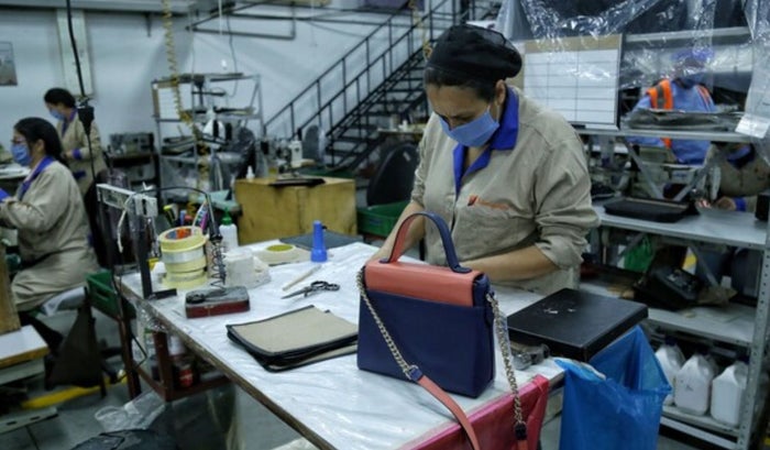 Empleados tendrán más descanso: nueva ley da días libres extra