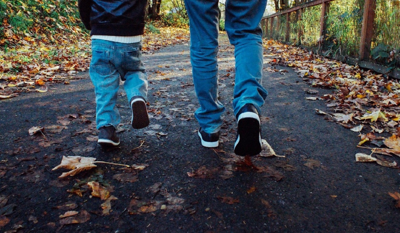 Padre atacado cuando recogía a su hijo del colegio