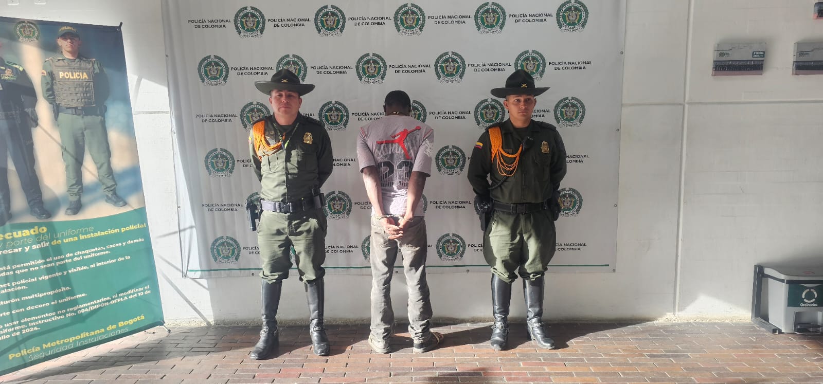 Capturado por desviar cauce de quebrada y afectar ecosistema protegido