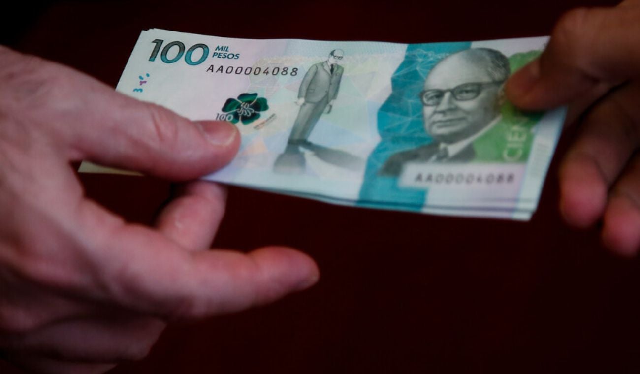 Alerta por billetes de $100 mil falsos: compruebe que no tenga ninguno