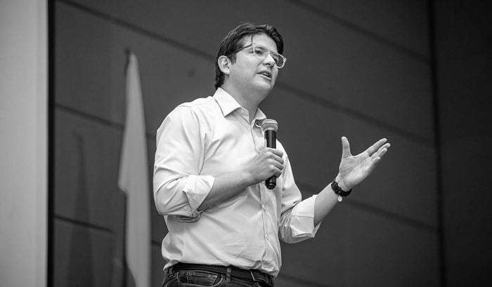 Comunicado clínica Santa Fe sobre muerte de Miguel Uribe Turbay