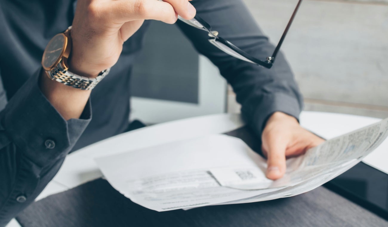 Documento le salvará el subsidio