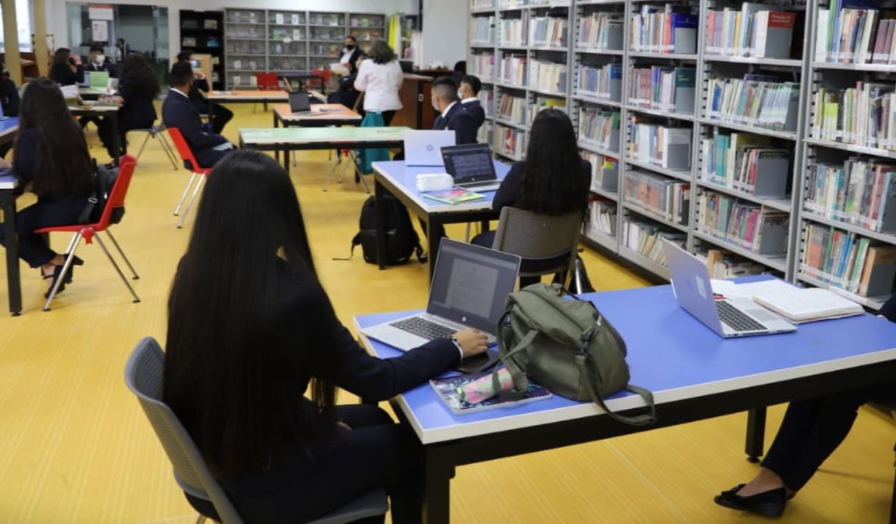 Estudiantes del SENA en una de sus aulas