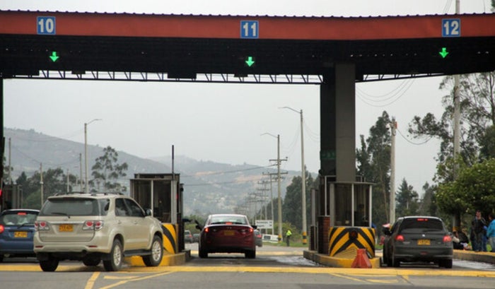 Peajes tendrán cambio en puente festivo Conductores, se van de buena papa