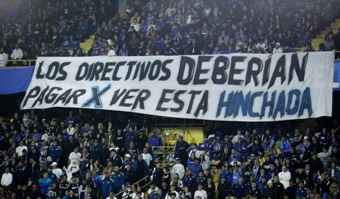 Hinchada de Millonarios se descontroló en el Campin: lluvia no fue de goles