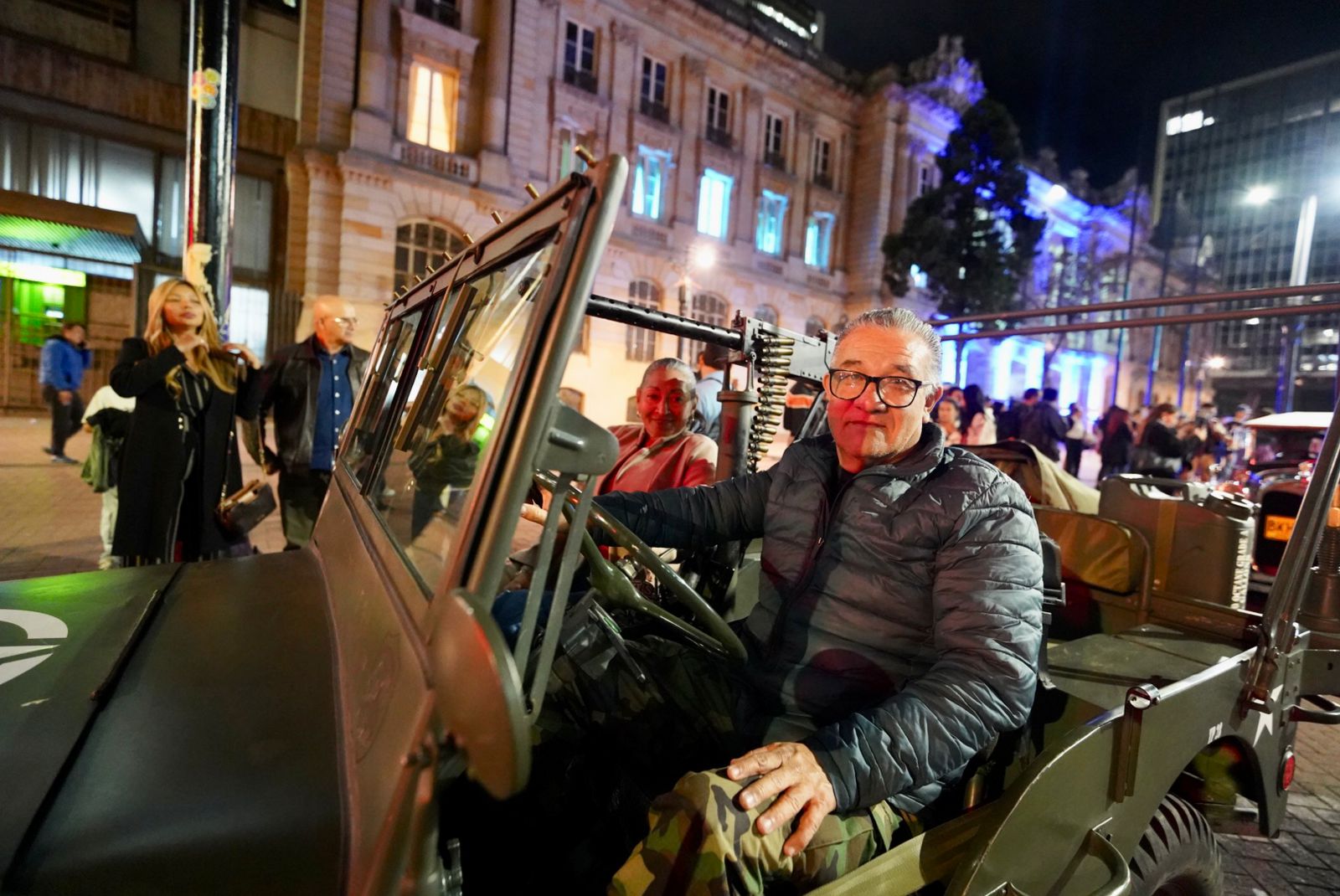 Carros clásicos se toman las calles de Bogotá: rutas, horarios y recomendaciones