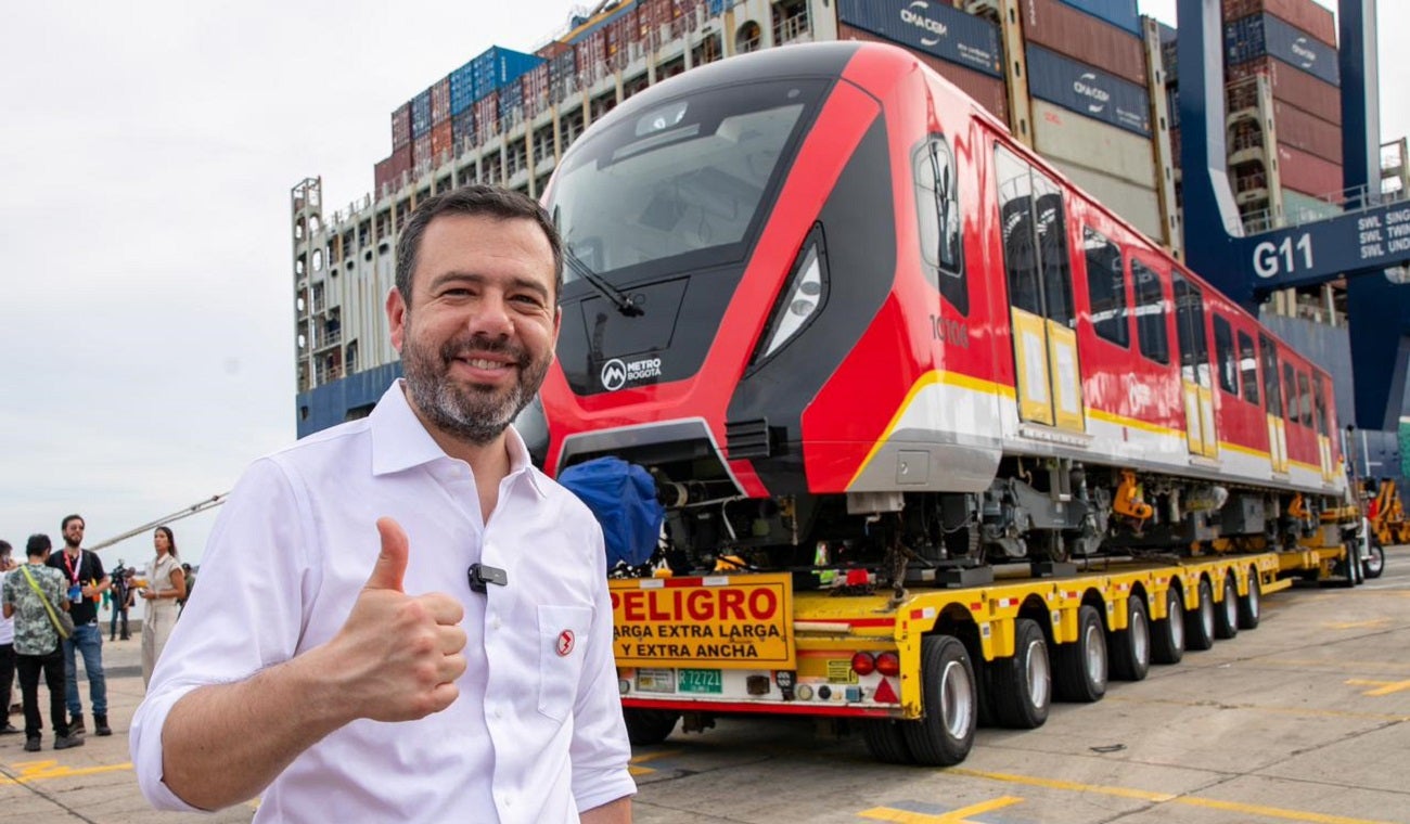 Carlos Fernando Galán, con el primer tren del Metro de Bogotá