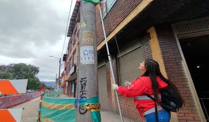 Distrito le mete mano a los postes de luz barrios cambiarán su cara
