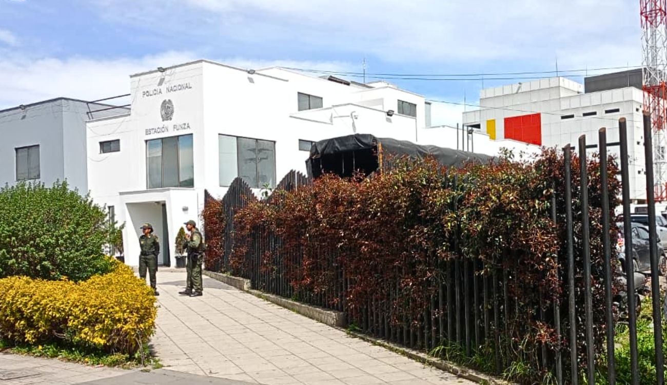 Revelan listado de los 5 fallecidos tras incendio en estación de Policía de Funza