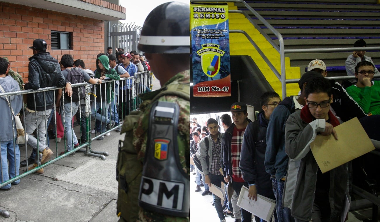 Jóvenes universitarios a sacar libreta militar