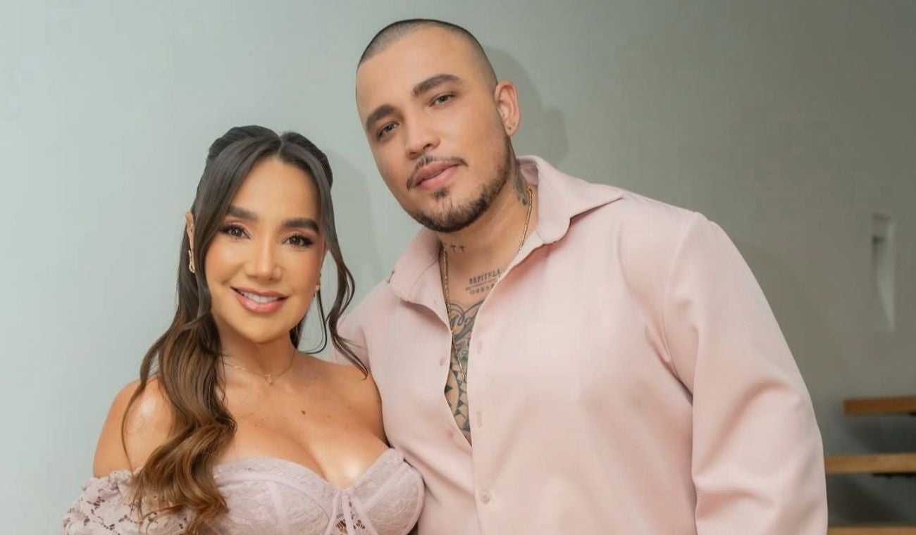 Paola Jara y Jessi Uribe en el baby shower de su hija