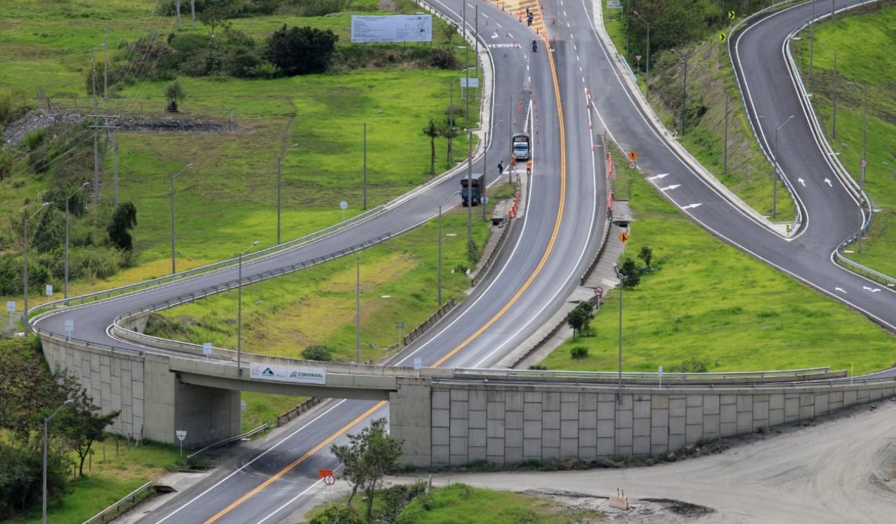 Calzadas de la vía al Llano