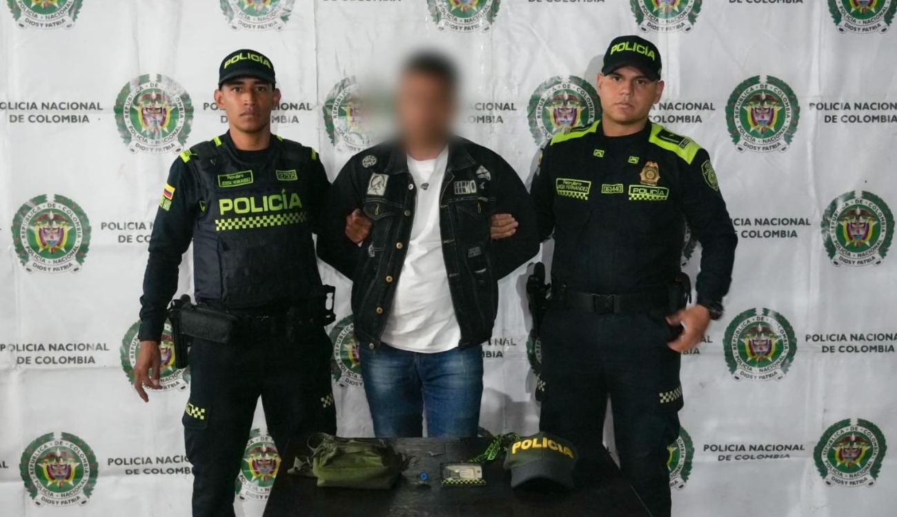 Falso policía capturado en Portal Norte de Transmilenio