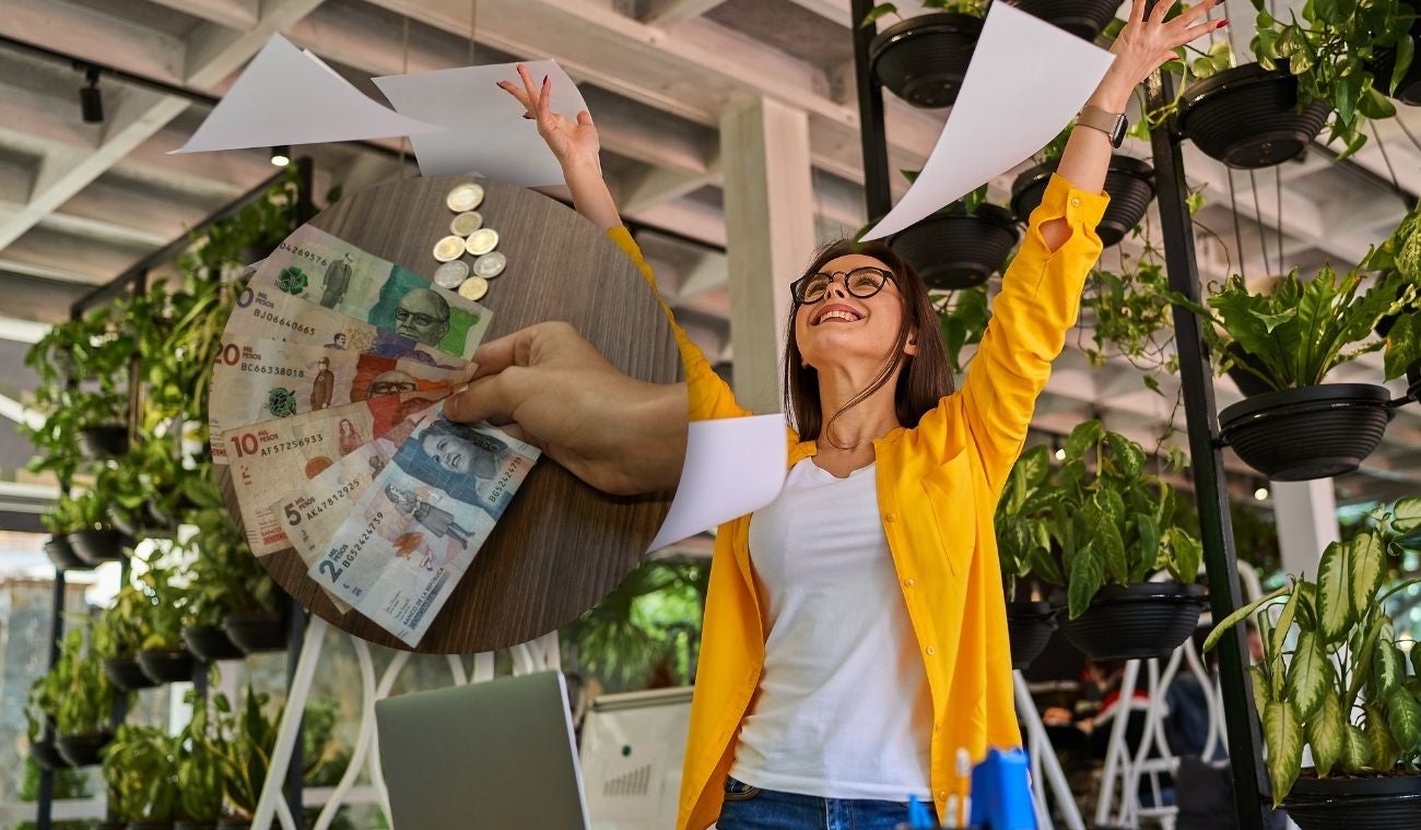 Mujer buscando empleo para ganar salario