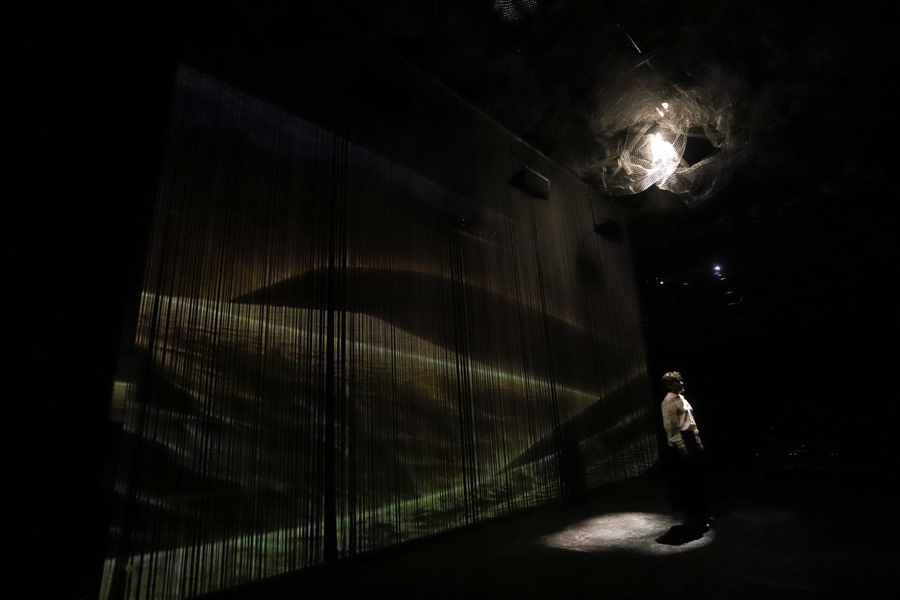 Habūb, escrituras de arena y viento: un viaje inmersivo entre el Sahara y el Amazonas