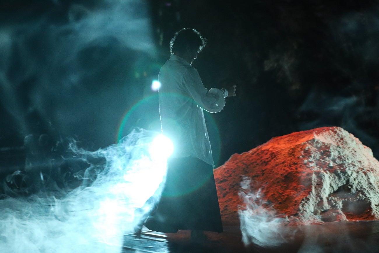 Habūb, escrituras de arena y viento: un viaje inmersivo entre el Sahara y el Amazonas