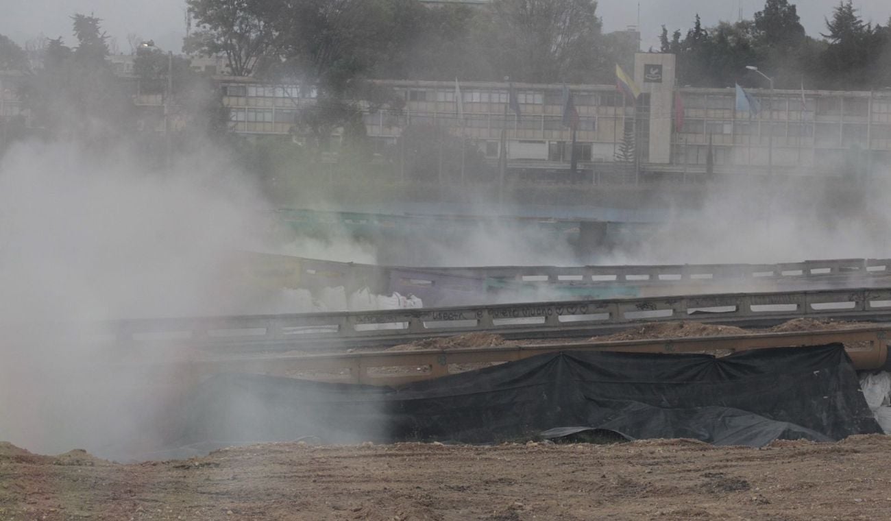 Implosión de puentes en Puente Aranda