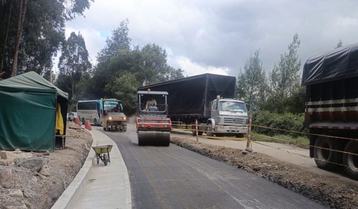 Obra entre Agua de Dios y Ricaurte va al 33% ya huele a pavimento nuevo