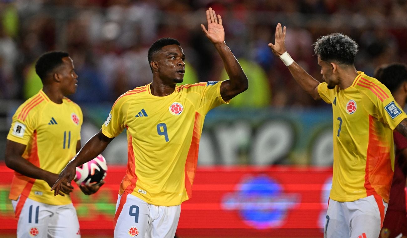 Jhon Córdoba, Jhon Arias y Luis Díaz, jugadores de la Selección Colombia