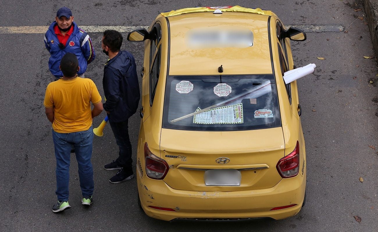 Taxista acusado al pedir lavada del vehículo
