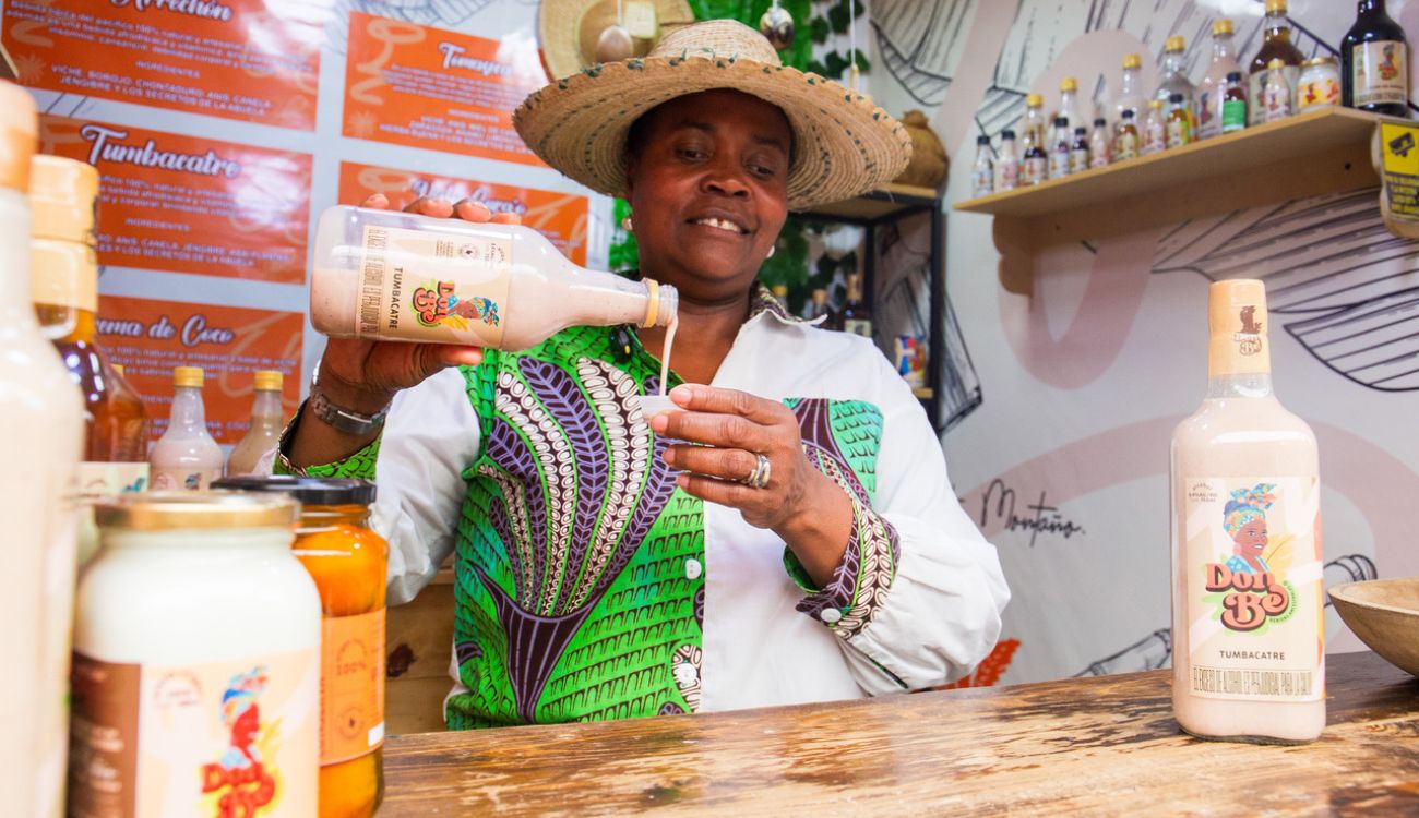 Don Be y las bebidas típicas del Pacífico se toman el corazón de Bogotá