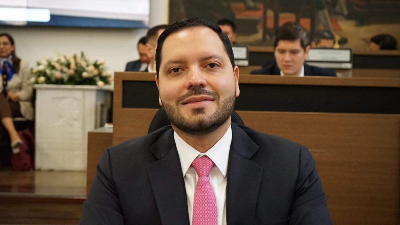 Juan Camilo Zuluaga Morillo, nuevo Contralor Distrital de Bogotá para el periodo 2026-2029