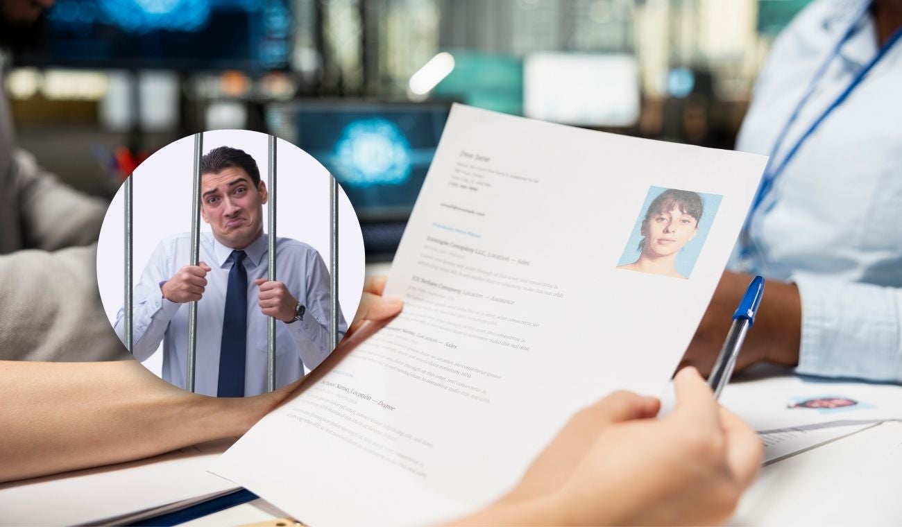 Pena por presentar documentos falsos en la hoja de vida