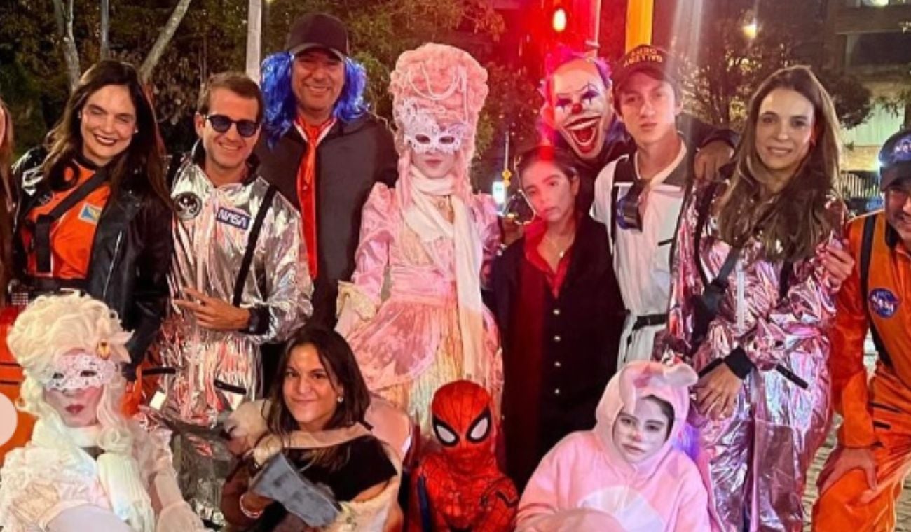 Shakira, enamorada de Bogotá se disfrazó y pidió dulces junto a sus hijos