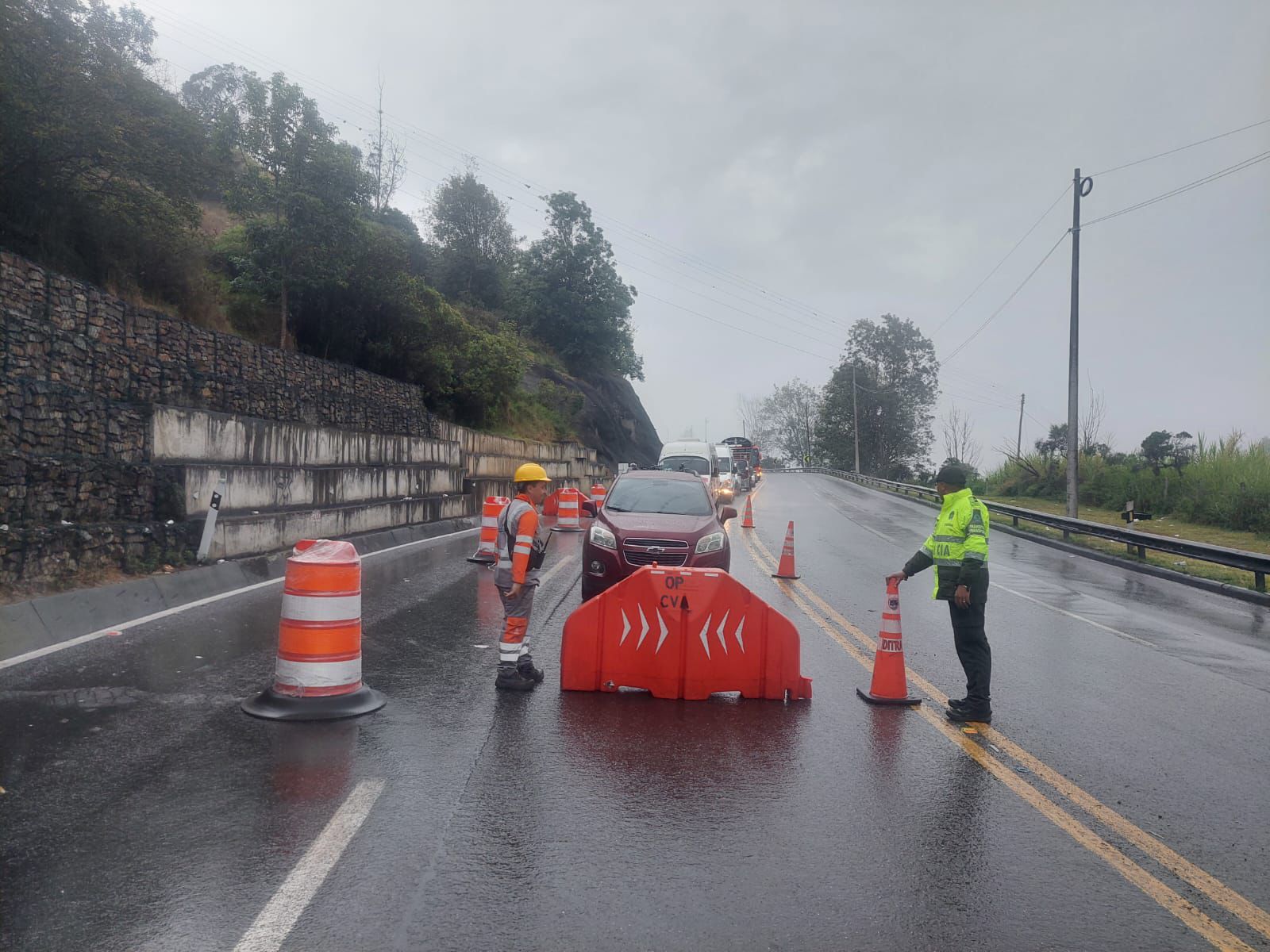 Vía al Llano tendrá operación reversible este puente festivo: pilas viajeros