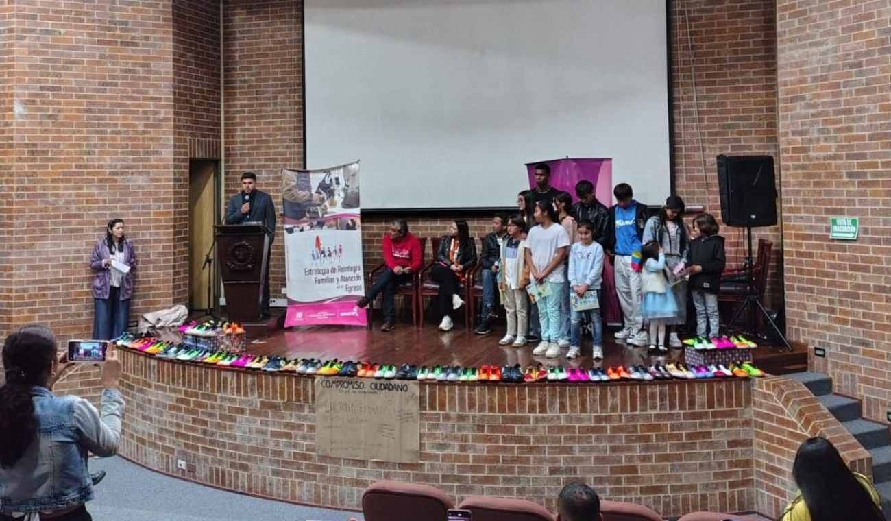 Barristas confeccionan guayos para niños