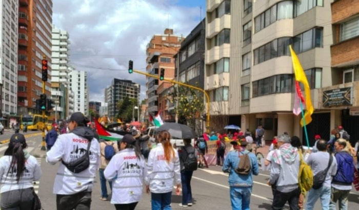 Bloqueos en el centro y desvíos de TransMiZonal por protestas