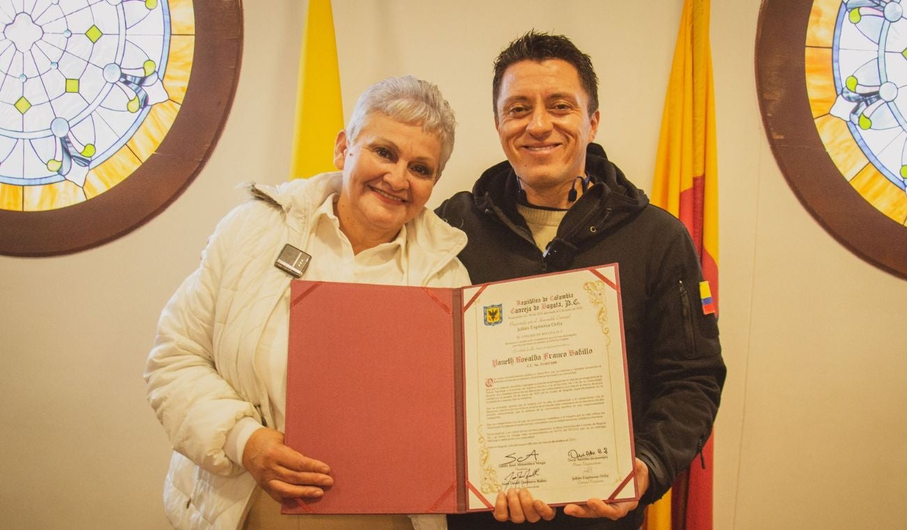 Condecoración a Yaneth Franco