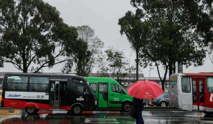 Movilidad salió a dar cátedra giro a la izquierda sin armar el trancón