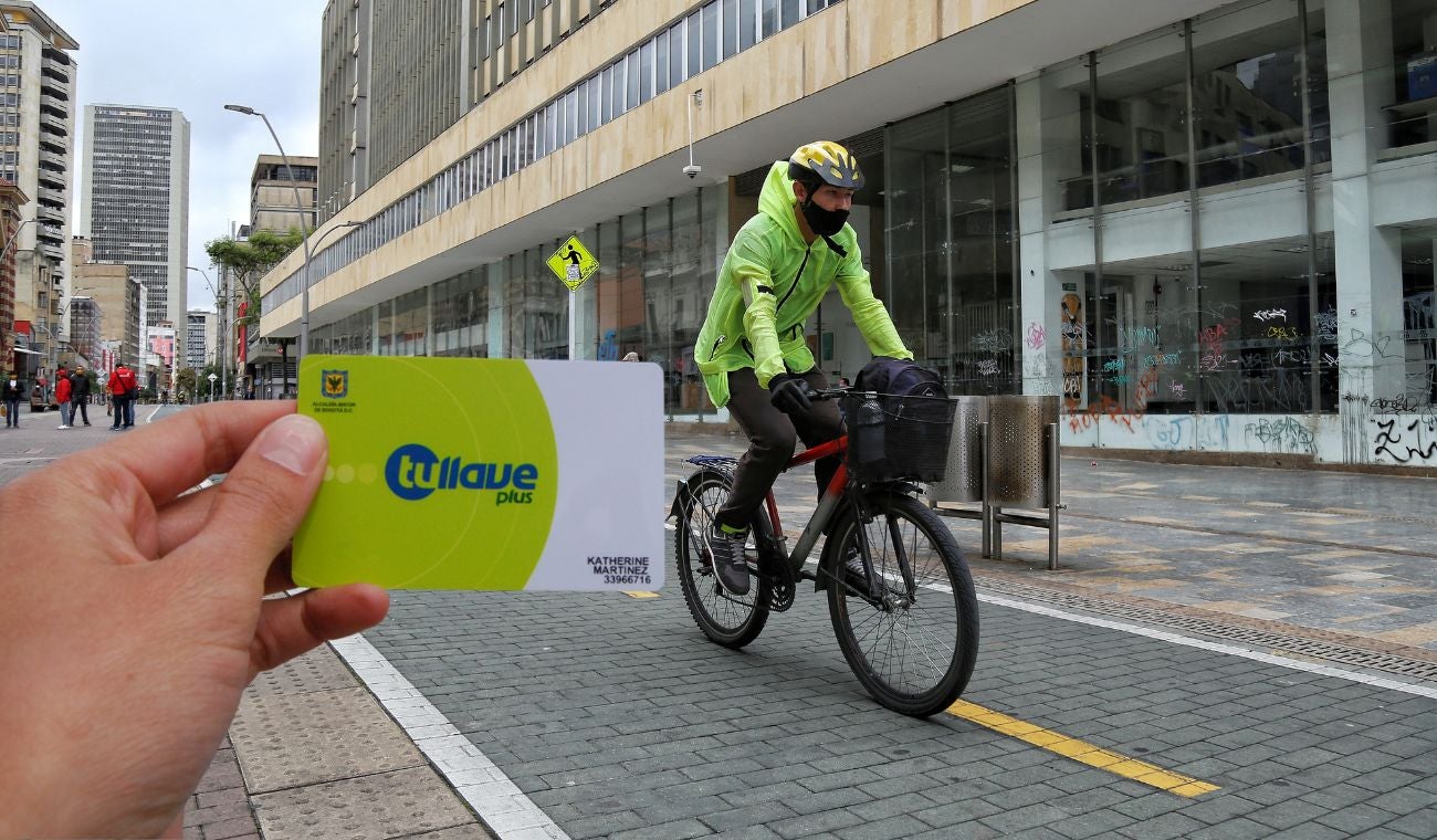 Pasajes gratis en TransMilenio por usar bicicleta