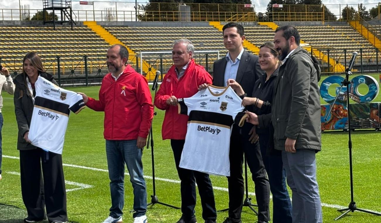 Presentación de la camiseta del Internacional de Bogotá