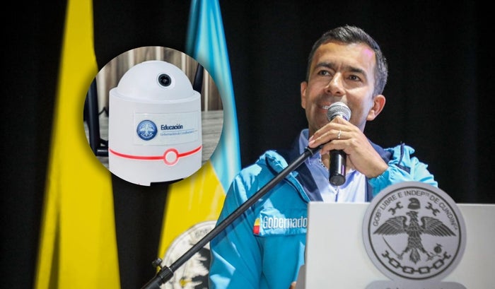 Rey pone a estrenar modernos salones a estudiantes