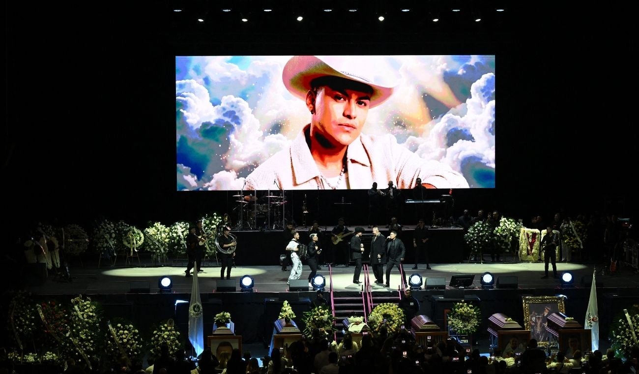 'Aventurero en el cielo': así fue el adiós a Yeison Jiménez en el Movistar de Arena