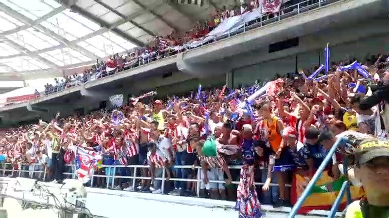 Aglomeración de hinchas de Junior