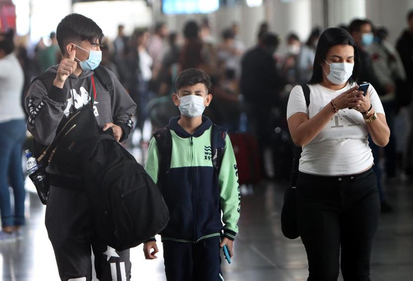 La diseñadora y su hijo violaron la norma.