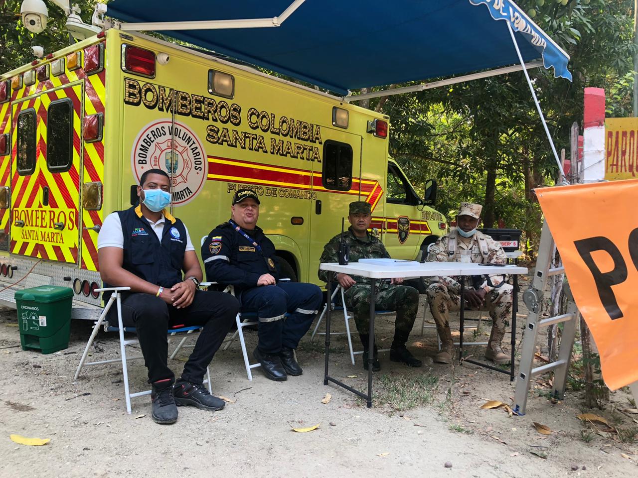 Fueron instalados dos puestos de mando para atender a la comunidad