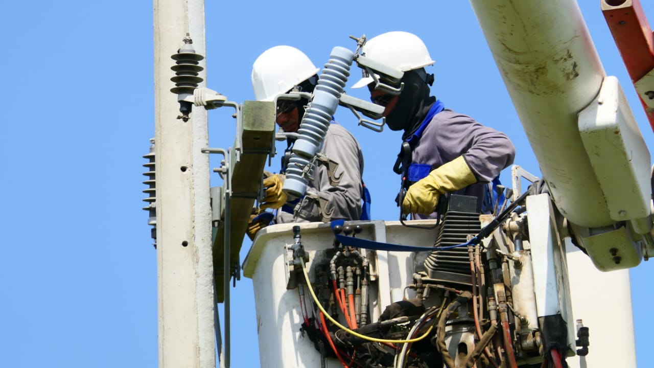 empleados de electricaribe desconectaron los cables instalados fraudulentamente