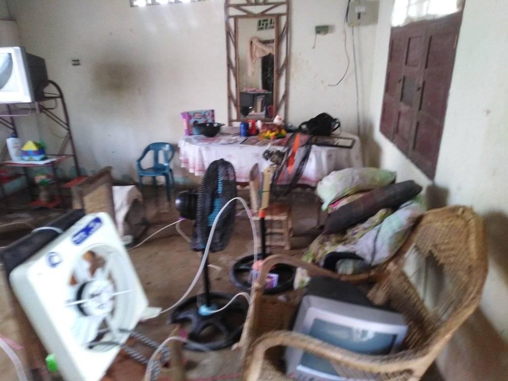 cerca de dos docenas de familias quedaron sin donde pasar la noche