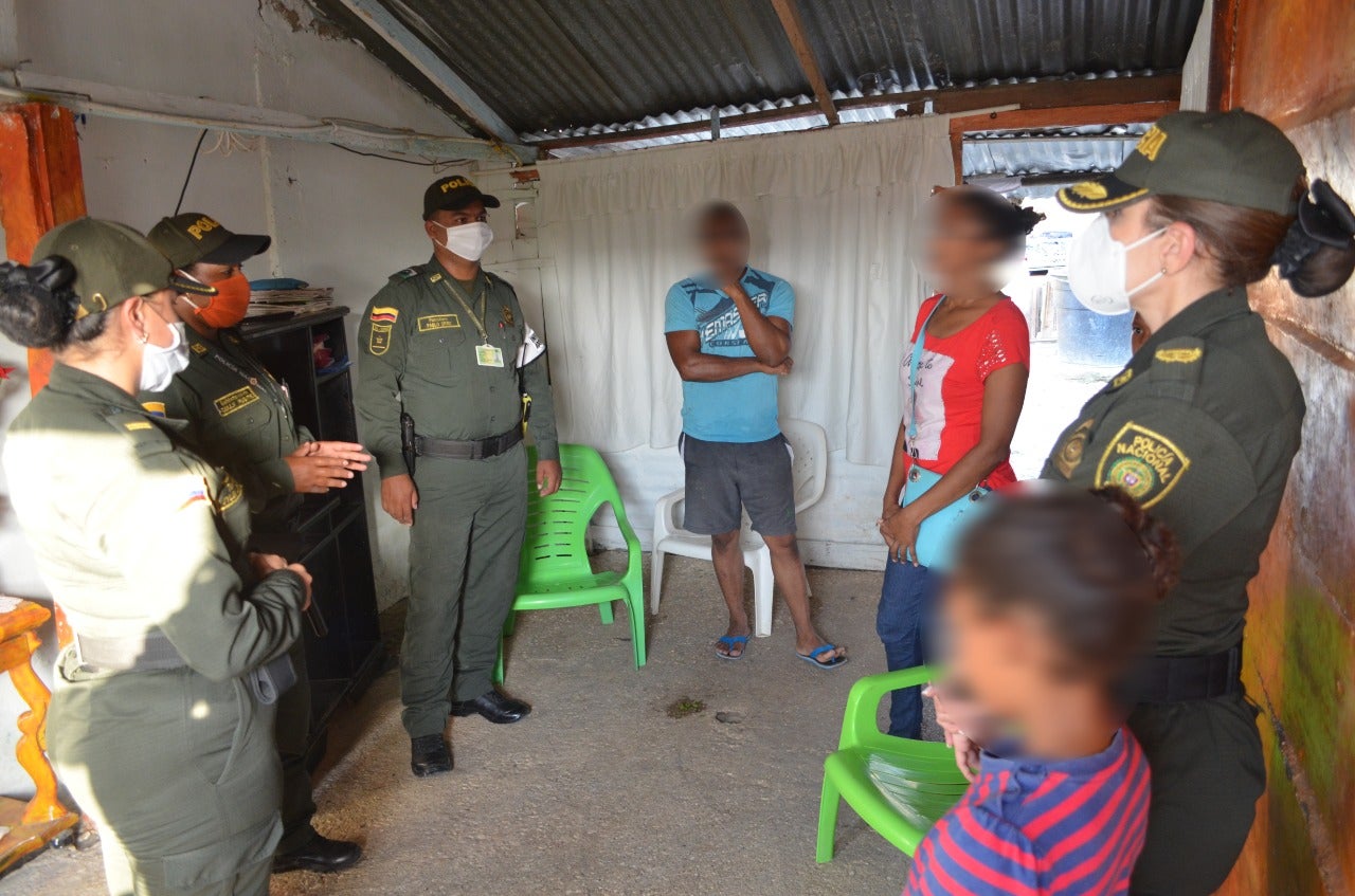 adolescente golpeó a su familia